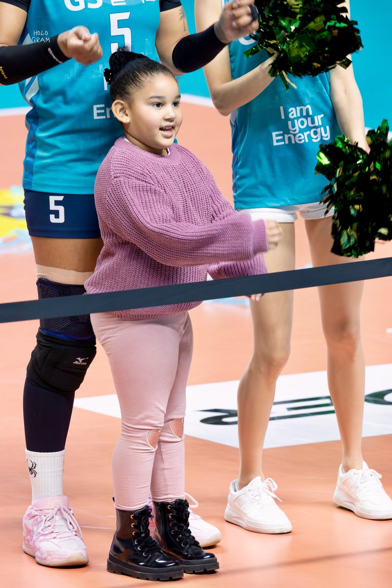 251227 #시아나 

에너지송 부르는 시아나🫰🏻