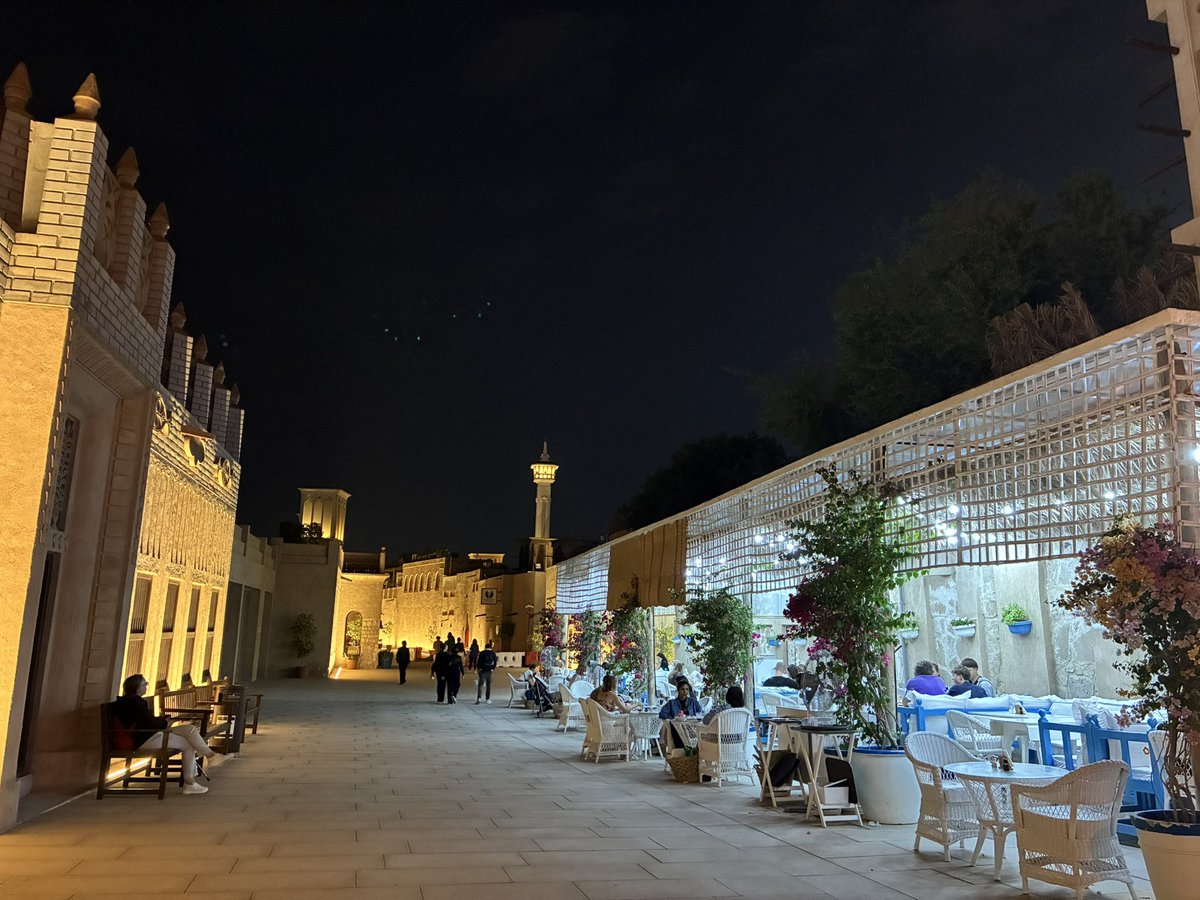 EastAsia_Dubai's tweet photo. ローカルな雰囲気のSouk、中東を感じられる癒しの場所🌃
Souk with a local atmosphere, a healing place where you can feel the Middle East.
当地氛围的露天市场,能感受到中东的治愈场所🇦🇪
#Suok #localdubai
#BridgingEastAsiaAndDubaiAbuDhabi
#DiverseCareerDesign
#GlobalCareerCoaching
#CrossBorderRecruitment