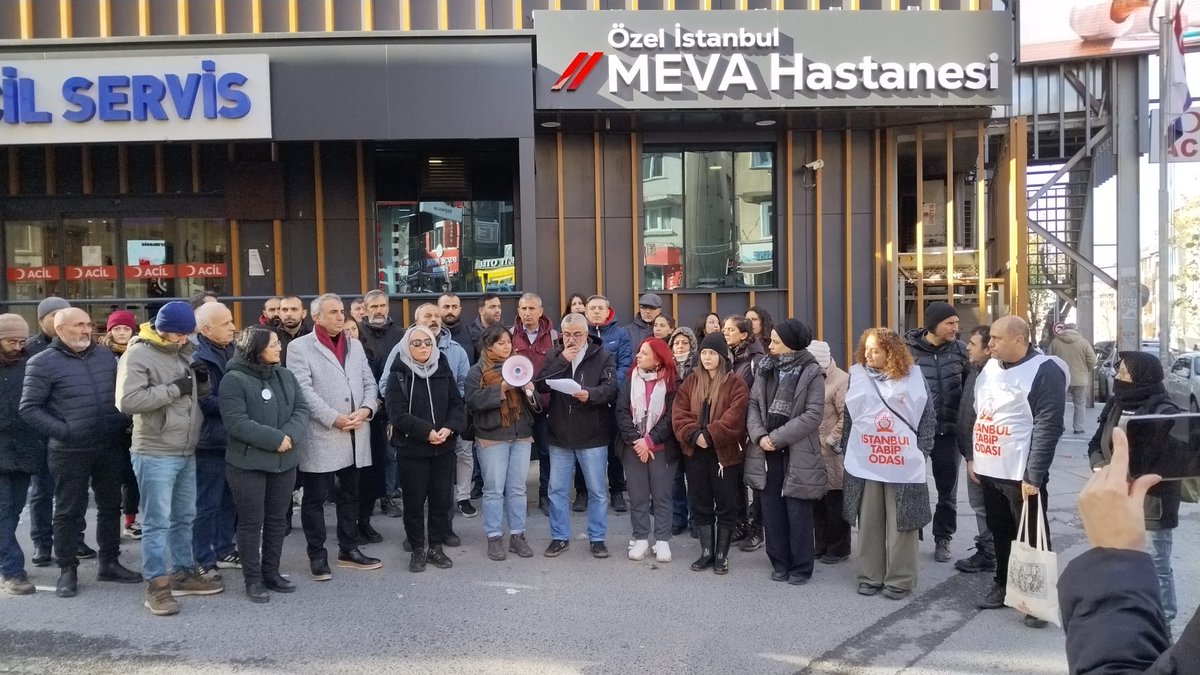 Özel Okmeydanı Hastanesi işçileri direnişi 51. gününde kazandı.

51. her mecrada direnip, çetelerin saldırısı, devlet kuşatması, olumsuz hava koşullarına rağmen Şafak Grubuna diz çöktüdüler. Özel Okmeydanı hastanesi direnişçilerinin kazanımı işçi sınıfının kazanımıdır.