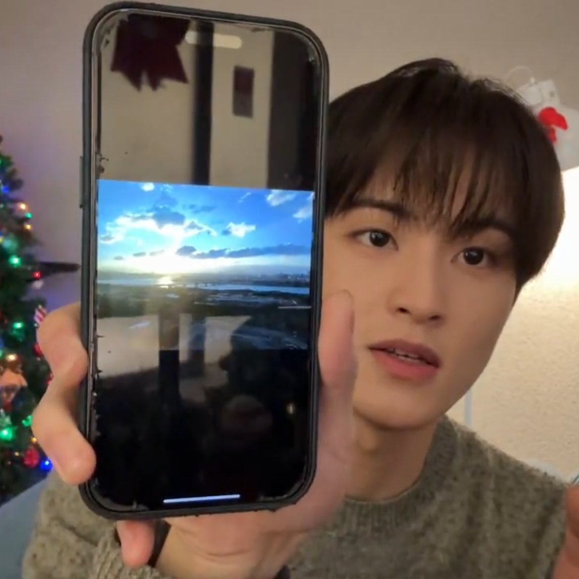 99leemark0802's tweet image. 마크가 라방에서 풀어주는 사진 모음 #마크 #MARK

1/1                                                 1/1
1/3                                                1/8