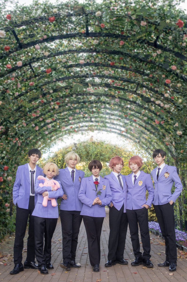 yun0chan7's tweet image. cosplay / 桜蘭高校ホスト部

―扉を開けるとそこはホスト部でした―

p. @iinozeii