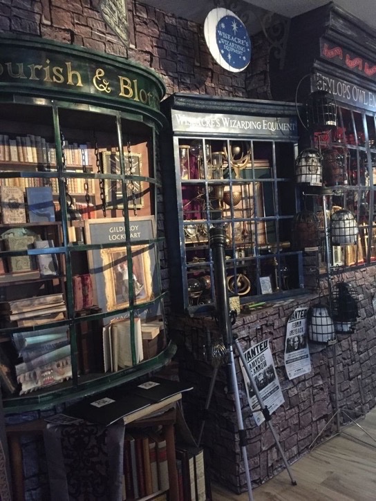 TheDailyHPotter's tweet image. Diagon Alley 🙌🏻
