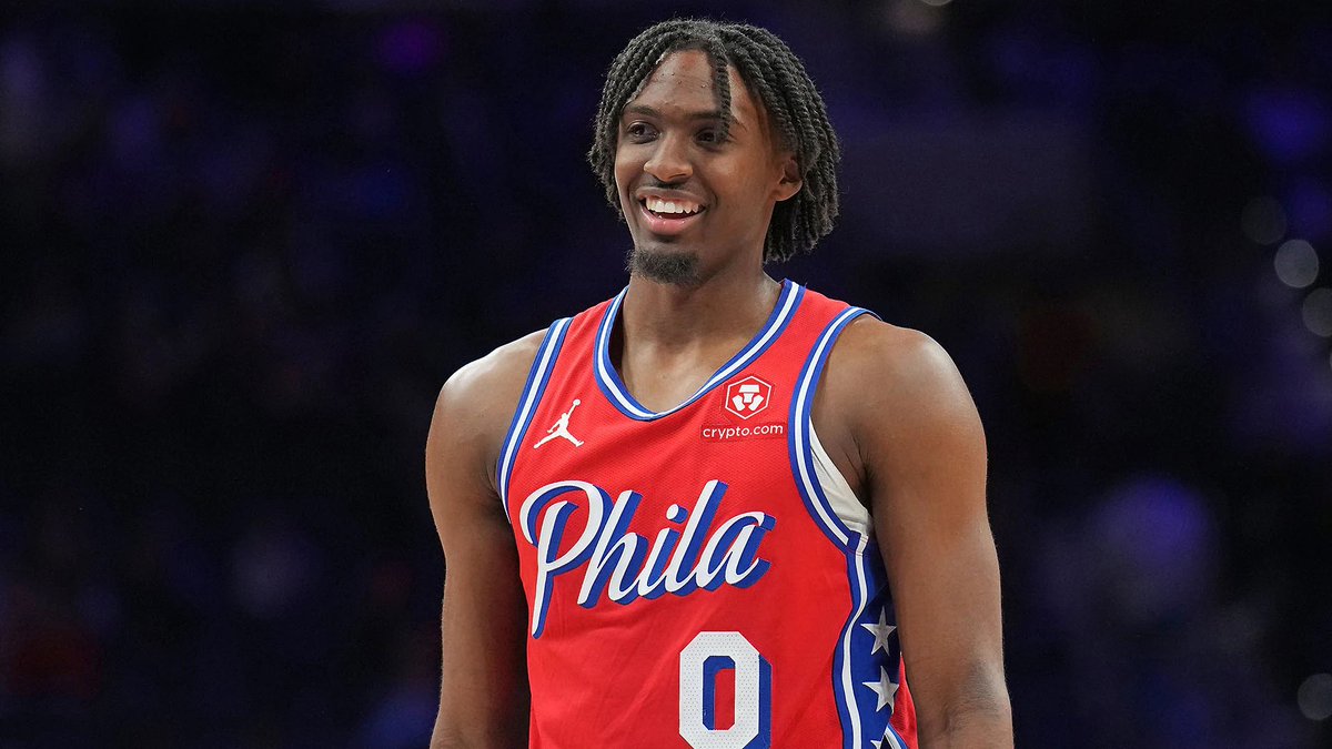 MasterLockz's tweet image. 🏀 Tyrese Maxey — Over 38.5 PRA
76ers @ Grizzlies | 8:00 PM ET
• Season Avg PRA: 45.5
• Minutes Avg: 41
• Hit Rate:
– 2025: 90%
– L5: 80%
– L10: 80%
– L20: 90%
• FGA Trigger:
– 18+ FGA = strong PRA clears
• MEM allows guard penetration + kick-outs
• Primary…