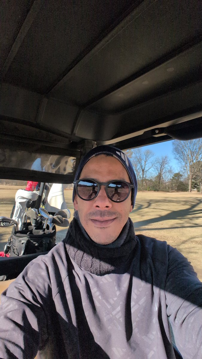FerPoncedeLeon's tweet photo. Día de golfito de invierno ☃️☃️☃️, el frío está cabron, pero la bocha se está rodando bien @AndreaCabanas #Collierville #golfer #Golf https://t.co/hGDdFXV3jg