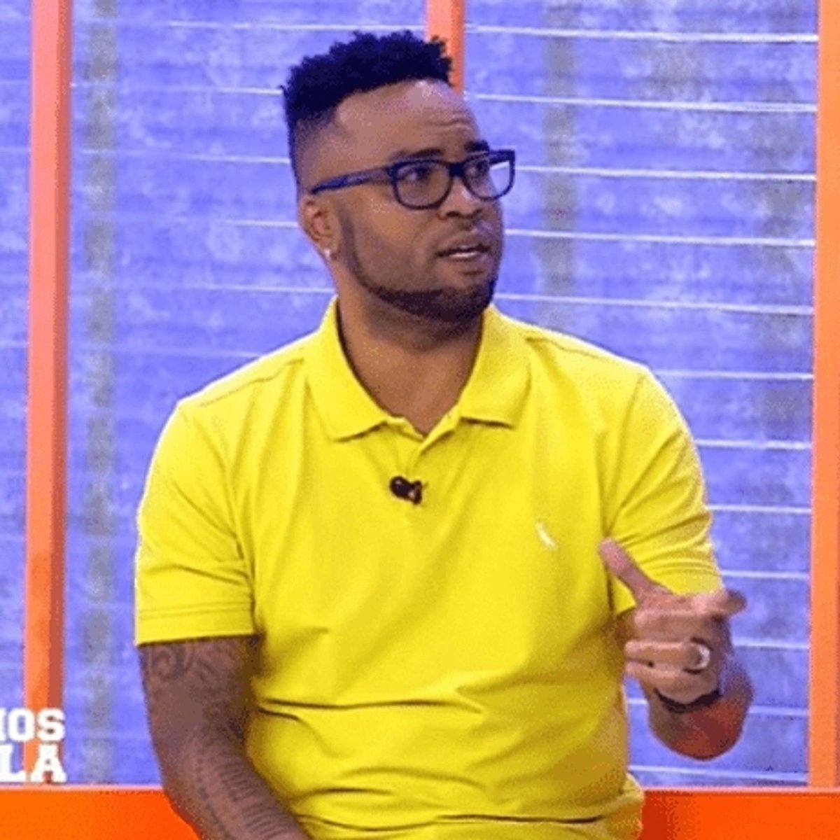 Noitedecopa's tweet photo. "Jogava nada, tem três títulos na carreira: brasileiro que jogou comigo, da Série C com o Fluminense, que é derrota, e o de eleitor quando ele vai votar."

- Carlos Alberto sobre o atacante Roger Flores. https://t.co/znjm6akJ4Q