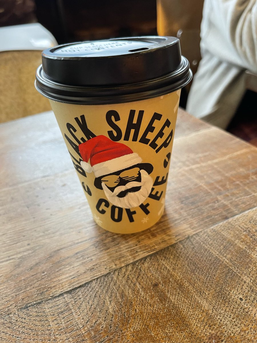 Angela Cole 📝🐾🌊🍂 tweet media