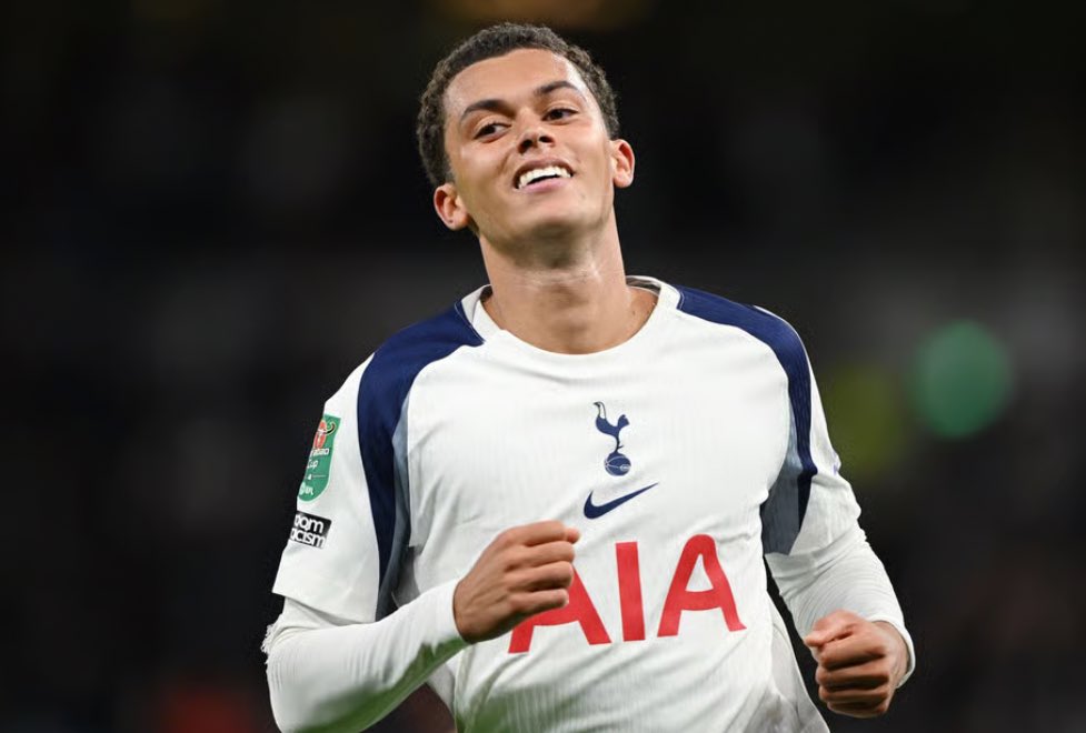 Darren_Chester's tweet photo. Understand Tottenham winger Brennan Johnson favours a move to Crystal Palace as the Eagles have a bid accepted .

#AFCB have matched the bid however likely to be beaten to the signing by #CPFC 

Fee around £34m. https://t.co/IHz3R1N6Jz