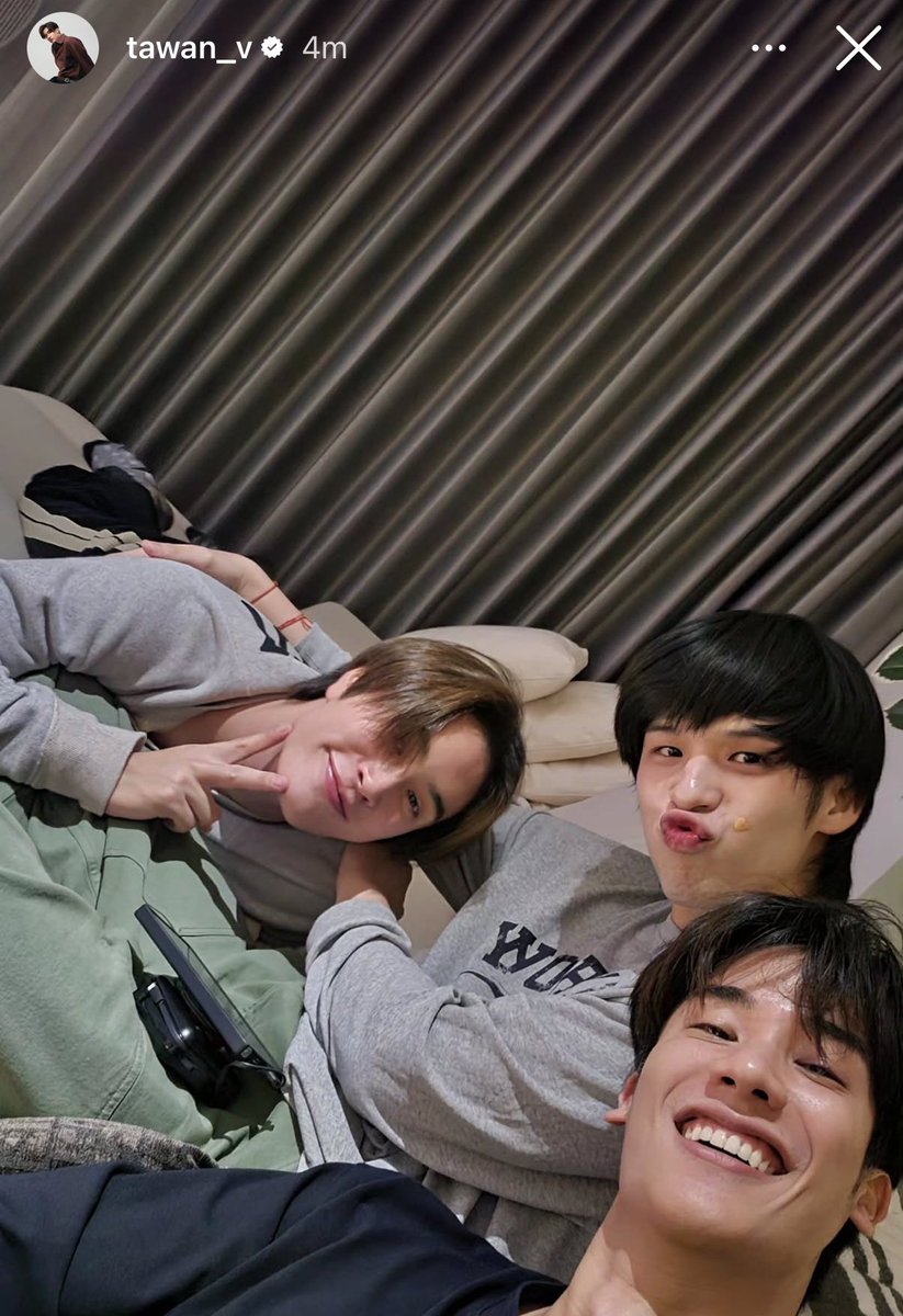 อมกกก วันนี้ป่ะป๊าเค้าเลี้ยงลูกชาย 2 อ้วมหรออ นี่มันพวกพี่ชายน้องซังอ่ะ ฮื้อออ น่ารักมากๆๆๆ 😭😭😭😭😭😭😭😭😭😭😭😭

#Tawan_V #skywongravee #Gemini_NT