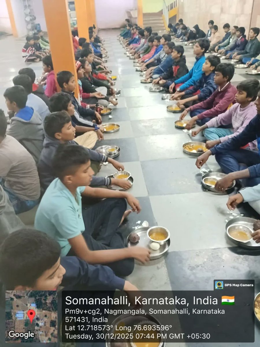 dbrars776's tweet photo. 30/12/2025 night dinner  #SocialAudit_SWDMeals #SocialWelfare_Karnataka https://t.co/de7fl1zAYX