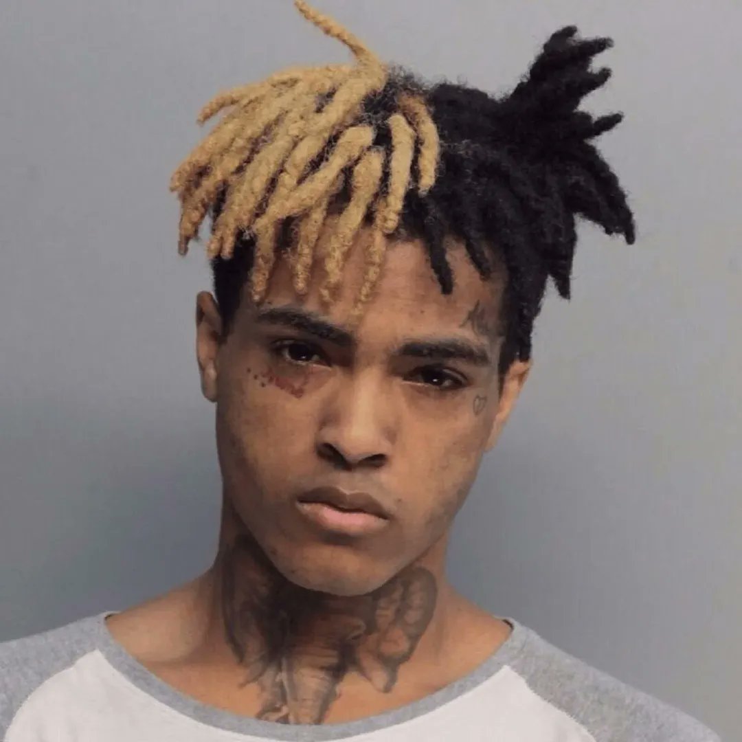 LITCULTUREMAG's tweet image. Hoy se cumplen 10 años de haberse lanzado la canción "Look At Me!" de XXXTentacion, un track que marcó una nueva era para SoundCloud y fue hecha en tan solo 15 minutos.