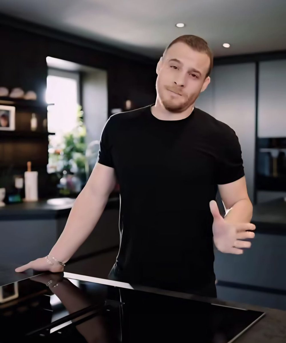 Esta imagen pertenece a una publicidad de Bosch home o de Interezza
#KeremBürsin