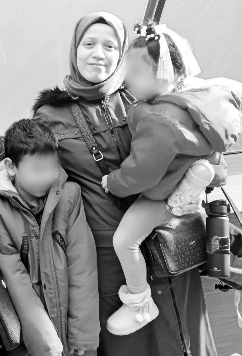 2çocuk annesi öğretmen Güler Çetinkaya
ceza hukuku ile ilgisi olmayan bir gerekçeyle 26Şubat2024’ten bu yana tutuklu:maalesef
Eşi’de cezaevinde ..!

Masum insanlar cezaevinde,çocuklar ebeveynsiz.
Bu tablo hukuk değil,zulmün fotoğrafı ..!

MasumlarTutsak SuçlularÖzgür