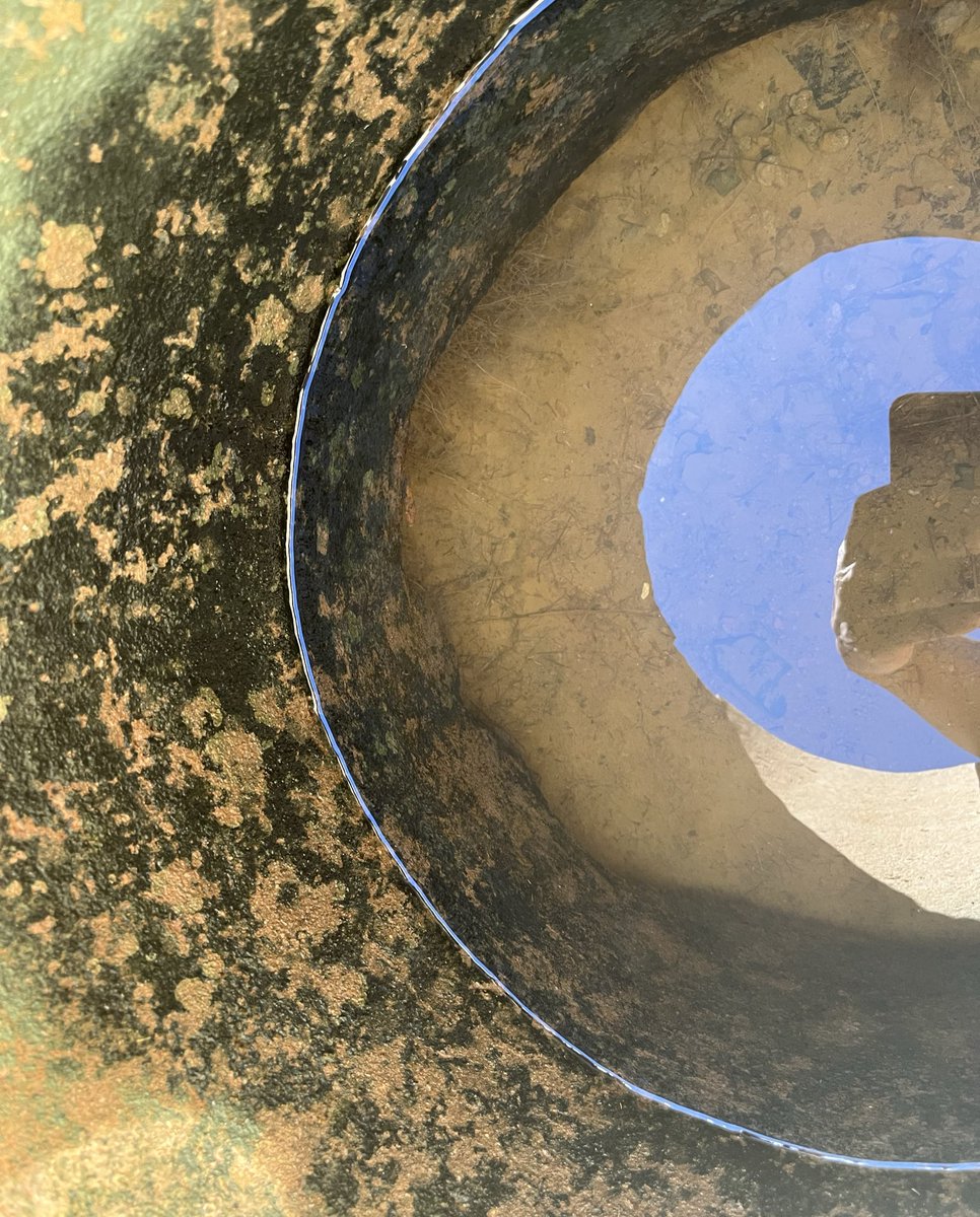 SabzerAzoh's tweet photo. SURFACE WATER (SITTING ON SOIL) VS BOREHOLE WATER:

Deep borehole water runs heavy with minerals, often rich in magnesium, but it carries the stress of the earth’s depths low in oxygen and disconnected from natural rhythms. Drinking it exclusively over time can… https://t.co/8RUC6omEwS