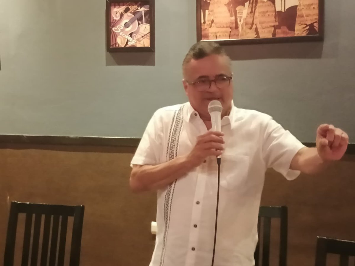 SentidoIstmoNot's tweet photo. #Entérate 📣| Agradable encuentro con los representantes de medios de comunicación sostiene el Diputado Carol Altamirano. 

#Oaxaca
👉https://t.co/Ov8zOEQUok https://t.co/dGSNKoGFOk