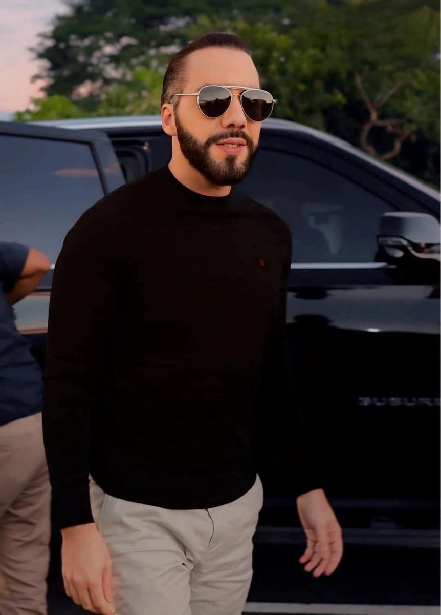 ¿CUÁNTOS AÑOS MÁS LE DARÍAS A BUKELE COMO PRESIDENTE? 🇸🇻