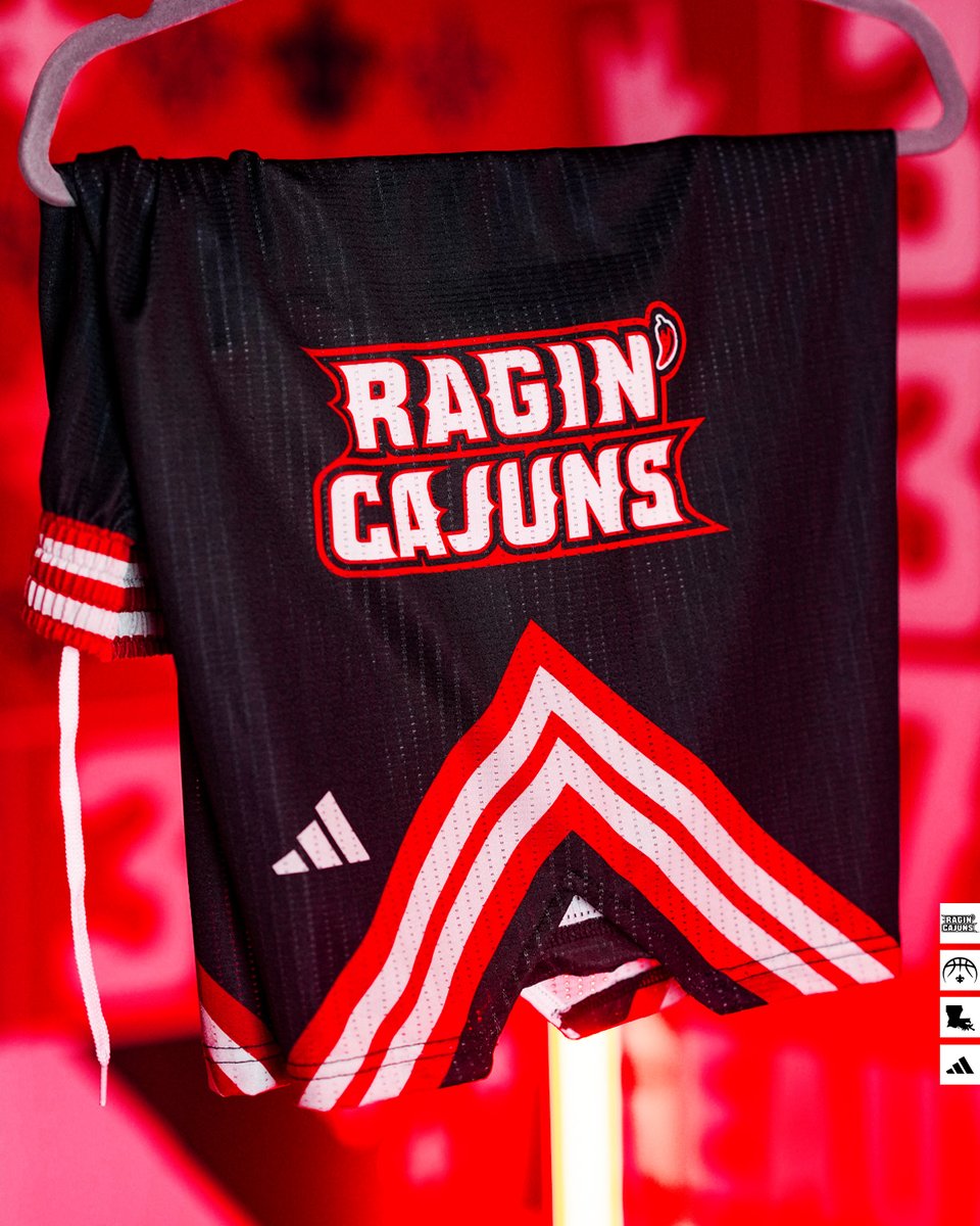 RaginCajunsMBB's tweet photo. 🎊 Ringing in 2026 with a 𝗦𝗽𝗲𝗰𝗶𝗮𝗹 𝗘𝗱𝗶𝘁𝗶𝗼𝗻 uniform 🎽🏀

#GeauxCajuns https://t.co/rVAqi79j6c