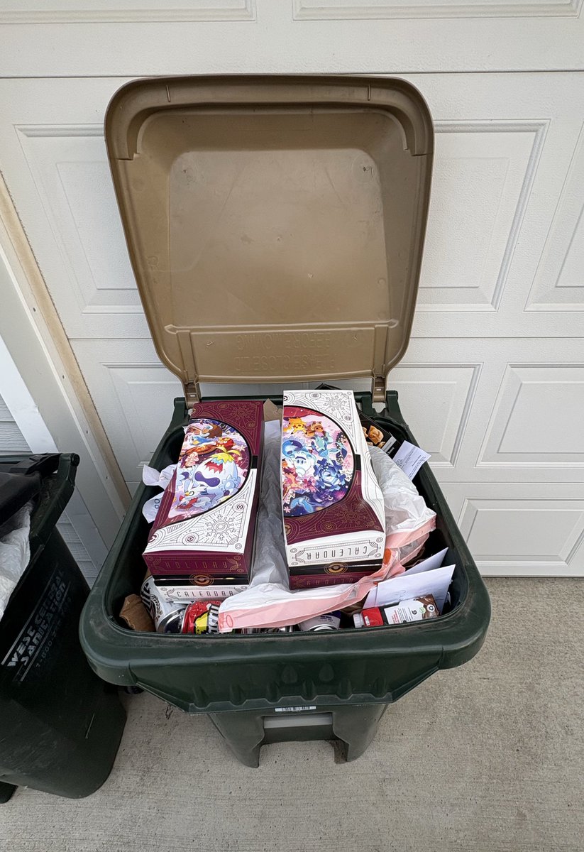 Pokémon Collector tweet media