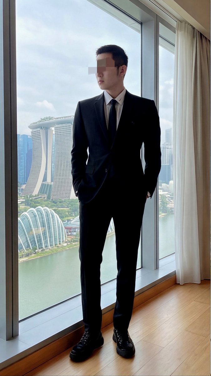 CDjuliasen's tweet photo. 开完会还得应酬当地同事带去坐摩天轮去赌场，真是无聊，一心只想马上回去穿上骚到不行的女装😋
这2张照片够不够反差？踩上16cm高跟鞋立刻变成180cm大只马！
（不得不承认洋人真的很粗很大哦😍） https://t.co/4bxsNrM7zj