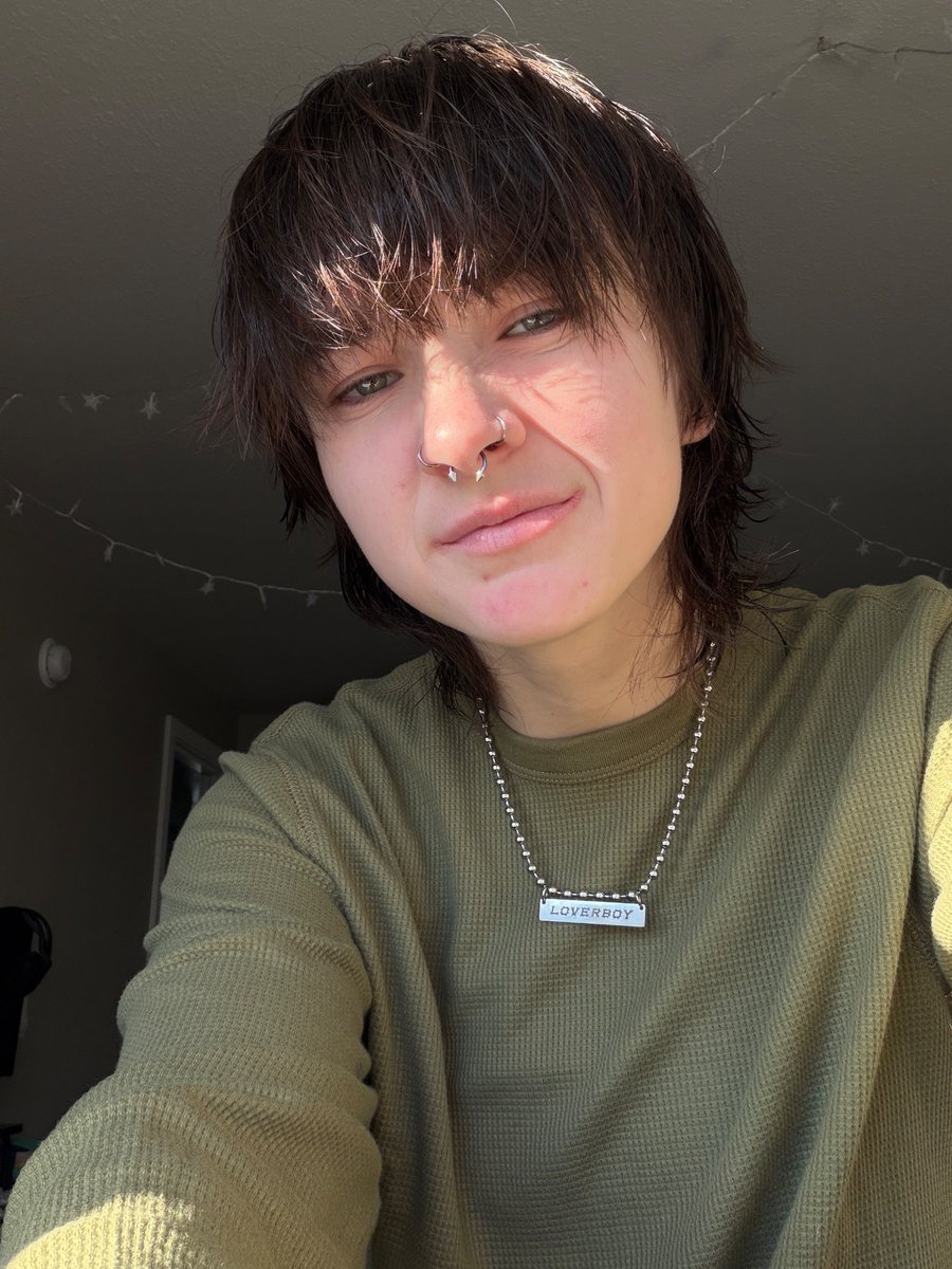 wavefcs's tweet image. new old navy shirt