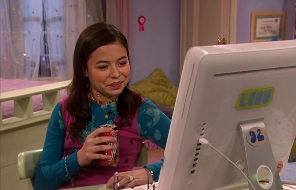 tate (@semichvrmed) on Twitter photo 