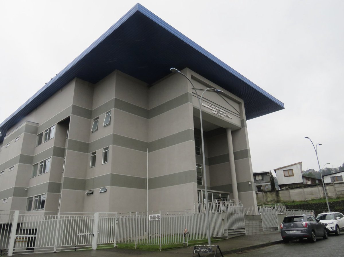 PJudicialChile's tweet photo. Juzgado de Garantía de Puerto Montt ordena la prisión preventiva de imputado por homicidio https://t.co/g4MmRVsp2i https://t.co/kBy6SLZ3Li