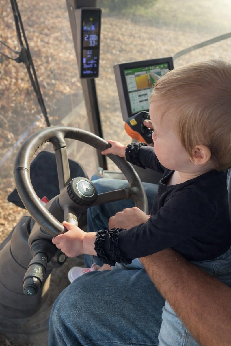ChannelSeed's tweet image. Raising the next generation, one season at a time. We are honored to grow alongside families like these. 🚜 #ChannelingUp #FarmLife