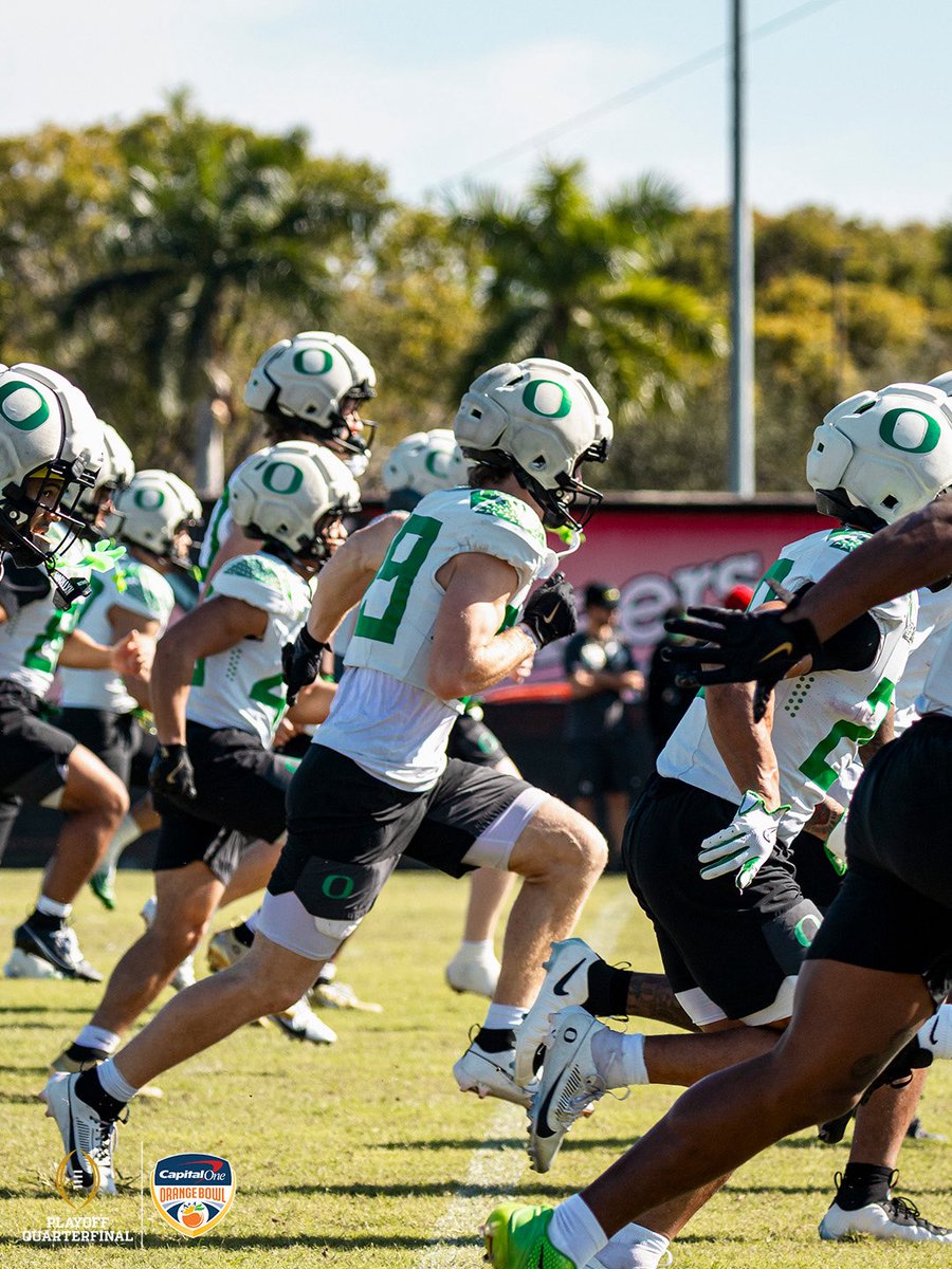 Capital One Orange Bowl tweet media