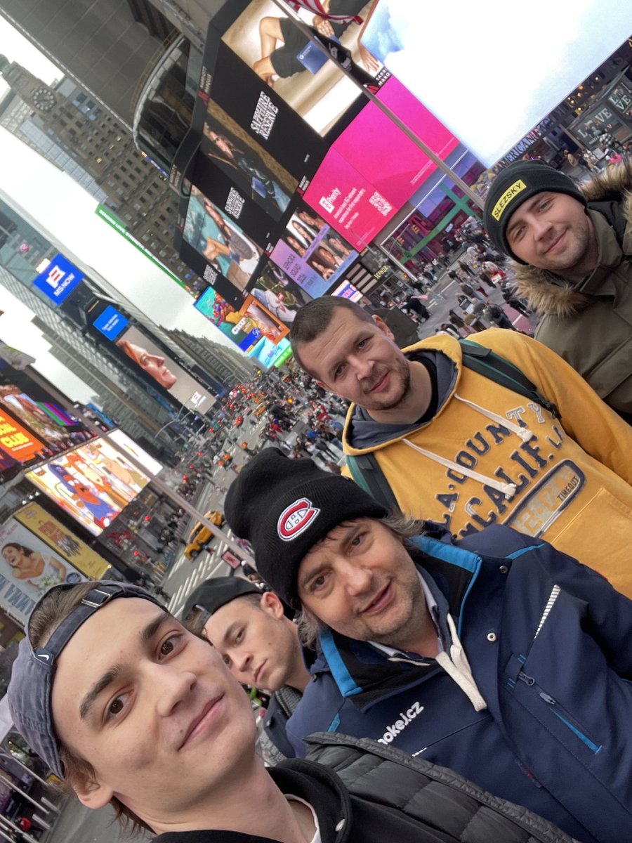 eSports media tweet media