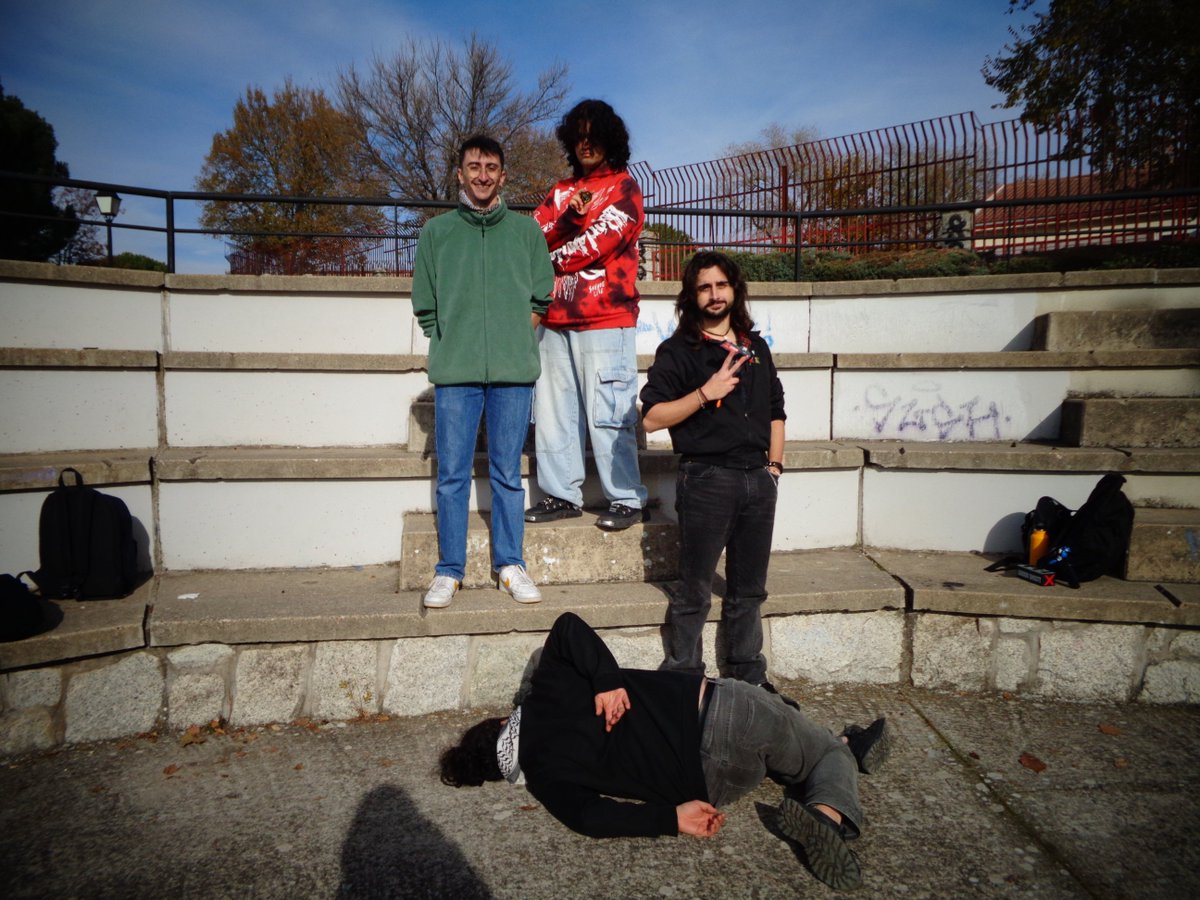 SBBLOficial's tweet image. 23 de noviembre de 2025, torneo en Madrid Norte

🥇Jivox
-Shark Scale 1-70LR
-Emperor Might H 1-60L
-Cobalt Dragoon 5-60E

🥈Tatogu
-Emperor Blast H 1-60R
-Golem Rock 7-60LR
-Shark Scale 4-50L

🥉EXTINTOR
-Scorpion Spear 9-60FB
-Shark Scale 1-70LR
-Wizard Rod 1-60H