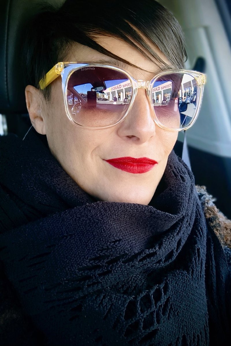 Robi9915's tweet photo. Un altro anno si chiude e vi ringrazio tutti per la compagnia che mi tenete.
Voi sapete ❤️
Buon anno di cuore. https://t.co/xOXdzjm2yO