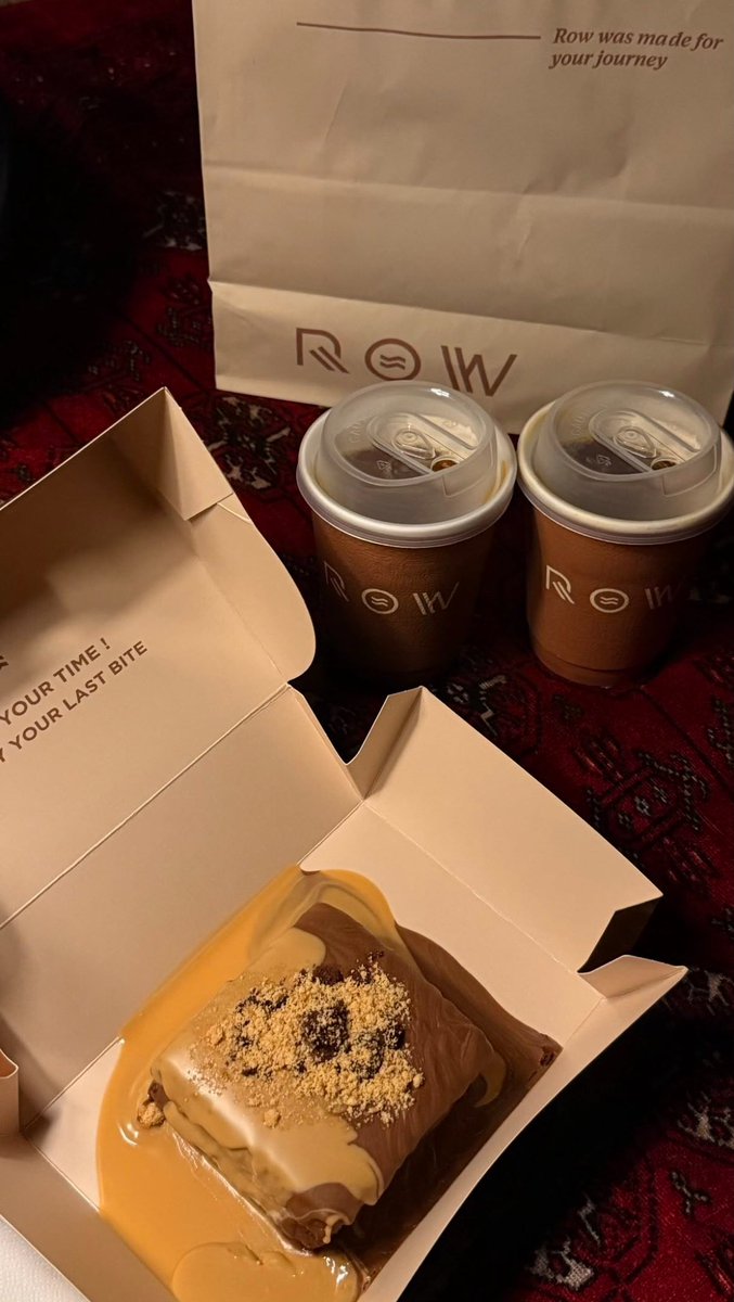 ٠

شاركني قهوتي

شاركني نفس المساء ...🫶

#قهوة_المساء 

٠