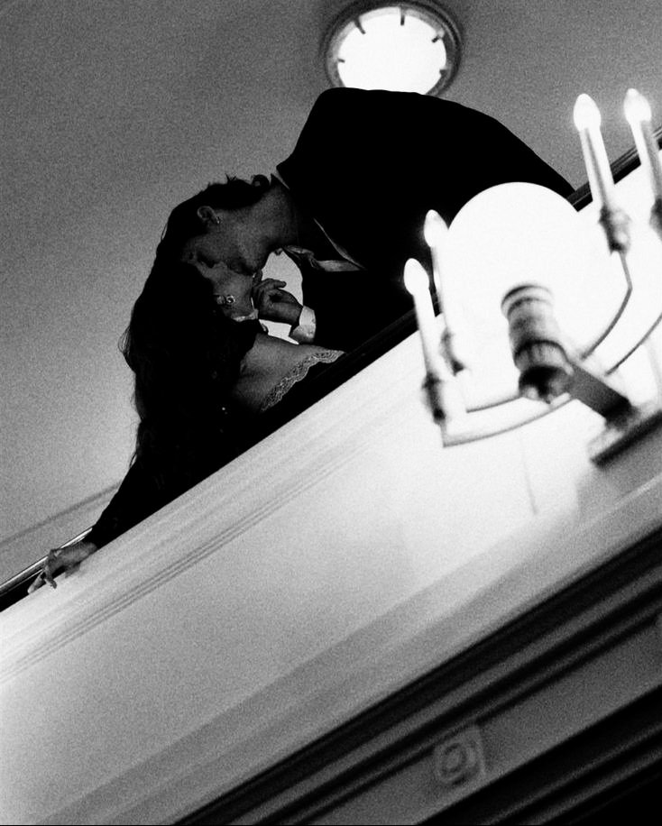 𝐖𝐞𝐚𝐥𝐭𝐡 𝐜𝐨𝐧𝐬𝐢𝐬𝐭𝐬 𝐧𝐨𝐭 𝐢𝐧 𝐡𝐚𝐯𝐢𝐧𝐠 𝐠𝐫𝐞𝐚𝐭 𝐩𝐨𝐬𝐬𝐞𝐬𝐬𝐢𝐨𝐧𝐬, 𝐛𝐮𝐭 𝐢𝐧 𝐡𝐚𝐯𝐢𝐧𝐠 𝐟𝐞𝐰 𝐰𝐚𝐧𝐭𝐬