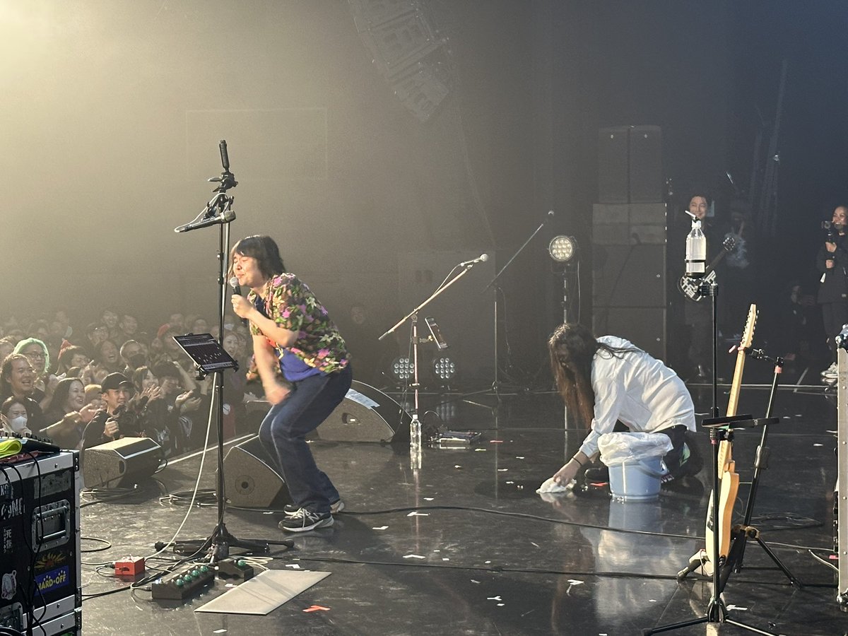 gg_galixon's tweet photo. こぼす人
拭く人 https://t.co/aZvySg7NDM