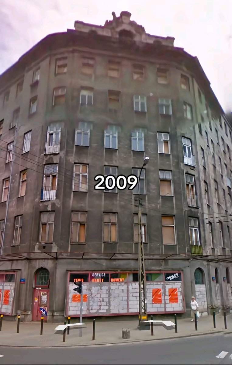 NXT4EU's tweet image. There's nothing that better symbolises the EU than Polish buildings having a massive glowup