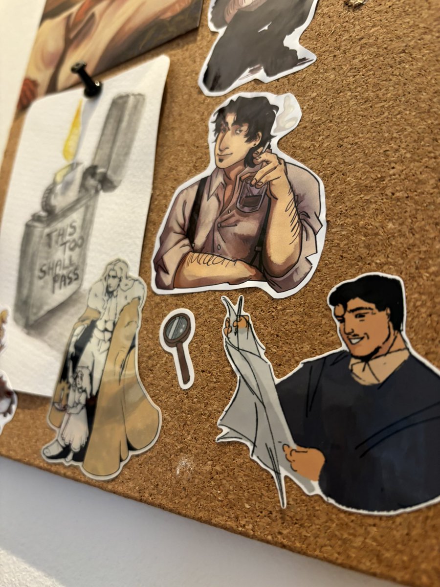 deadbaguettes_'s tweet image. OH SHIT I DONT THINK I SHARED THEM HERE but an assortment of Parker stickers I got from @/1nterspace shop!! 

LOOK AT HIMMMM AUUGGDHDHSHSHH I LOVE HIMM!! My slowly growing bunch of Parker merch