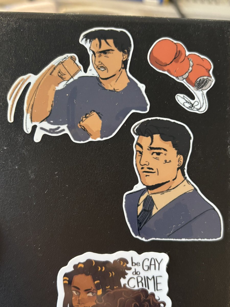 deadbaguettes_'s tweet image. OH SHIT I DONT THINK I SHARED THEM HERE but an assortment of Parker stickers I got from @/1nterspace shop!! 

LOOK AT HIMMMM AUUGGDHDHSHSHH I LOVE HIMM!! My slowly growing bunch of Parker merch