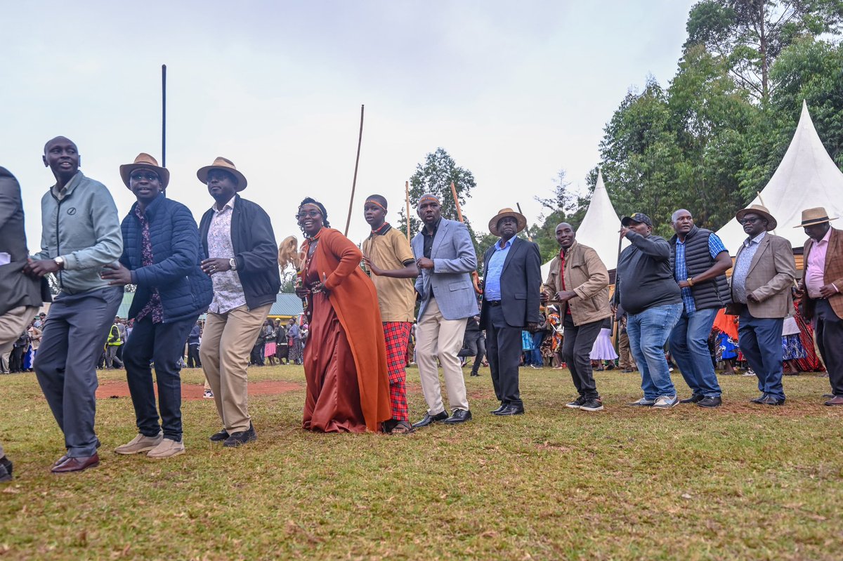 kipmurkomen's tweet photo. The values and principles we learn at a young age shape our behaviour for the rest of our lives.

This afternoon, I joined fellow leaders and parents in Kapseret, Uasin Gishu County, to celebrate a group of young men who successfully underwent initiation into manhood following a period of seclusion and mentorship.

The young men, among them the son of Marakwet East MP Kangogo Bowen, demonstrated confidence, courage and a strong passion to pursue their chosen careers, while committing themselves to good character.

I wish them all the very best that life has to offer; for indeed, the world is their oyster.