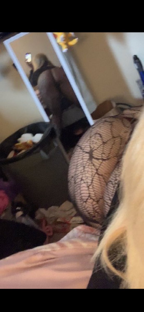 angelissleepyy's tweet photo. DMs are so dry :( I’m not tho come use this trashy slut https://t.co/tnyrDa9vNx