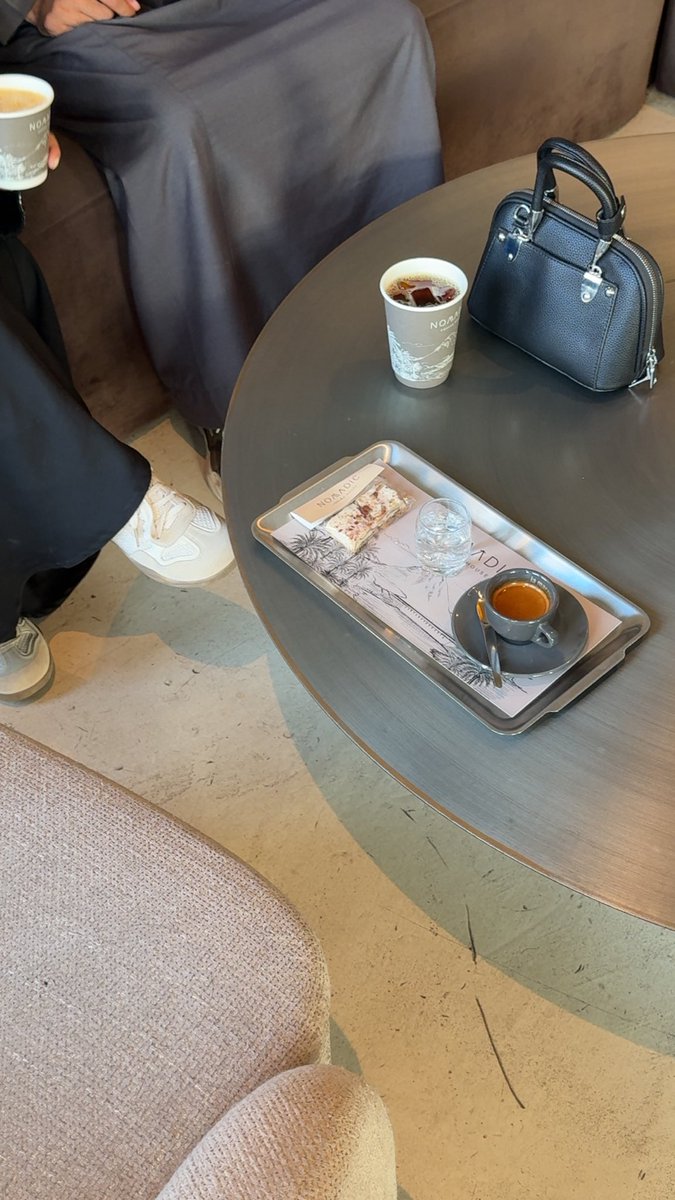 MYRxi_'s tweet photo. - « أواسي ديرةٍ كامله ولما يجَي دوُري — اتقهَوى »🖤. https://t.co/iKPjgWh4xe