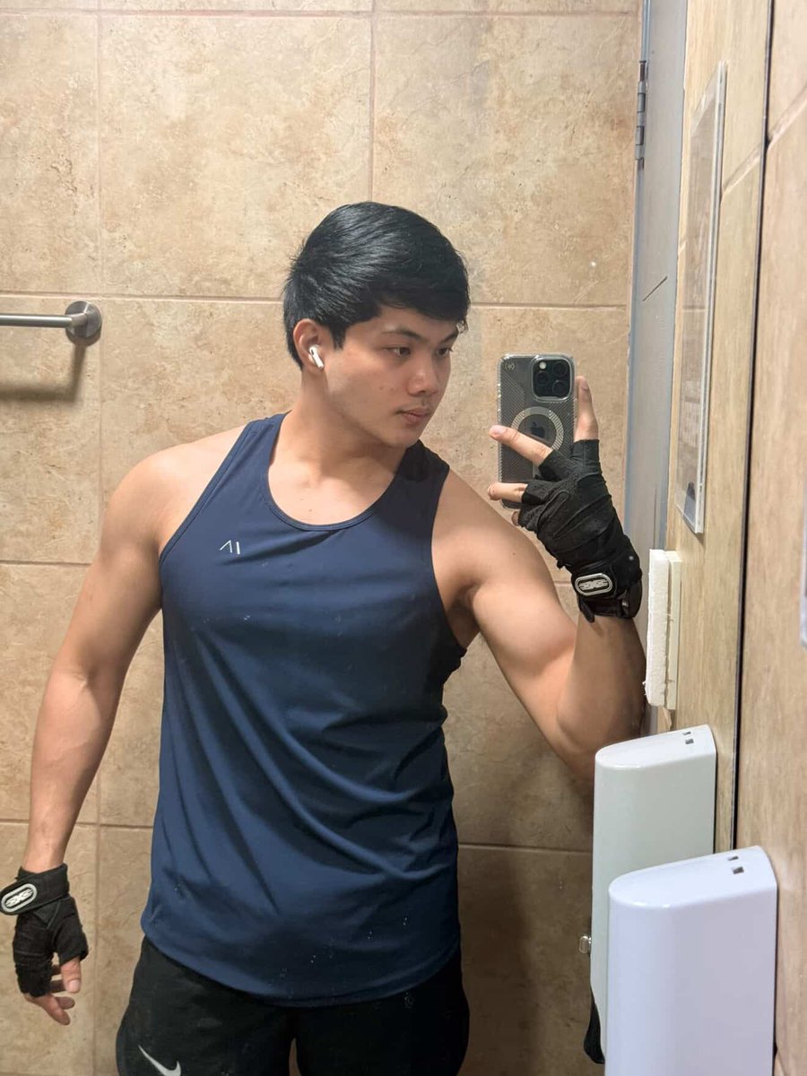 yowboychan tweet media