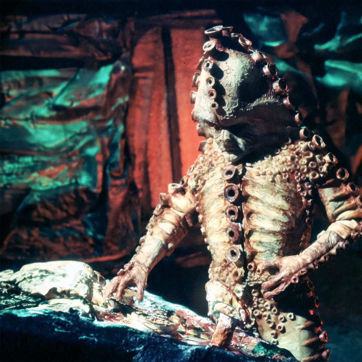 💫 RING IN THE CHANGES FOR 2026! 💫 Click bgfn.sh/z2transnews to read all about Zygon Century: Infiltration, a brand-new full-cast audio drama box set due for release in April.