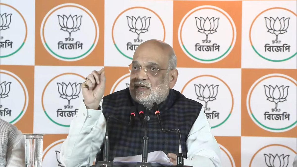 बंगाल में आए हुए हिन्दू शरणार्थियों को कोई छू भी नहीं सकता।

अमित शाह, केंद्रीय गृह मंत्री
#AmitShah <a href="/AmitShah/">Amit Shah</a>