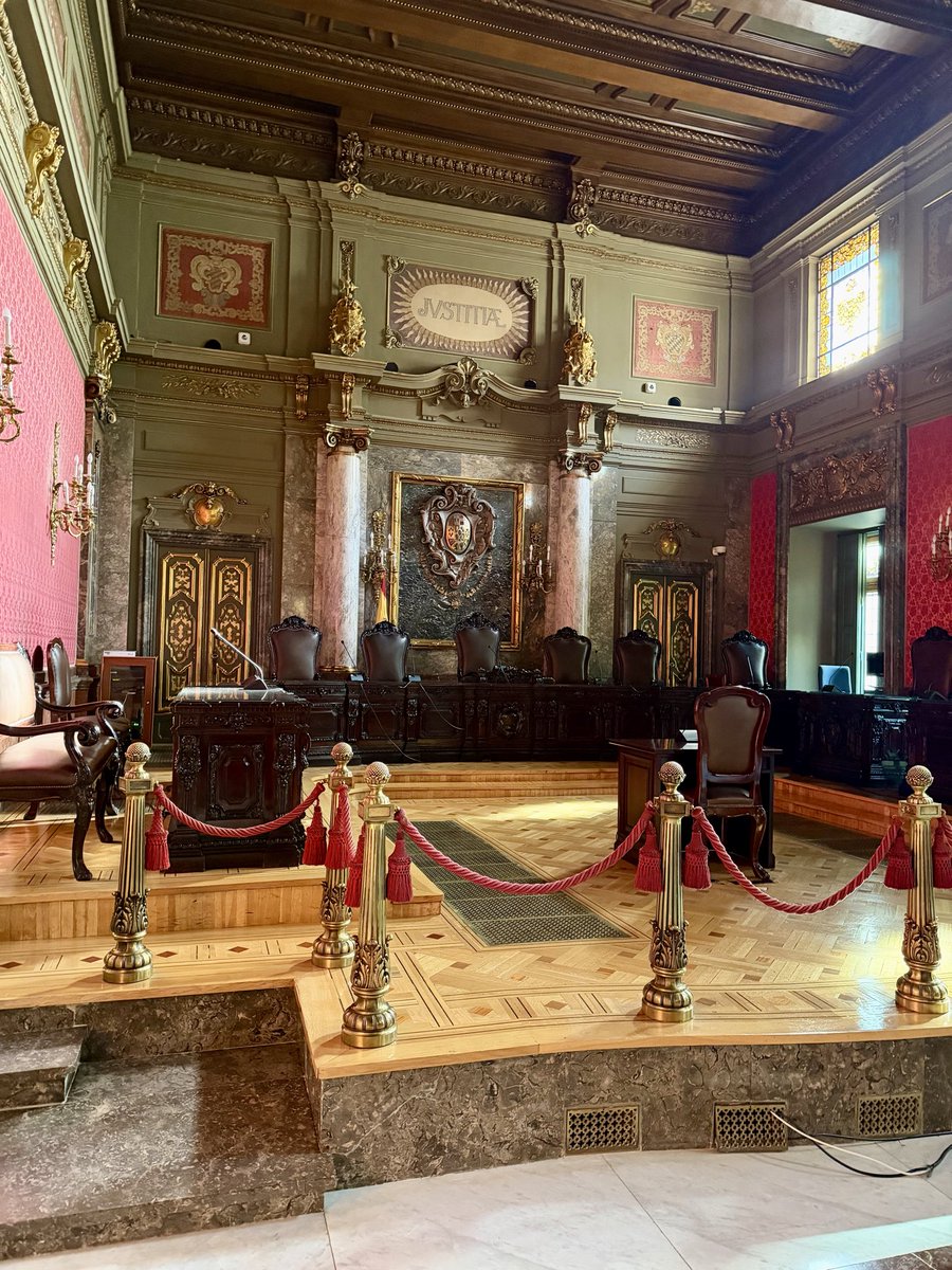 pablojotarm's tweet image. Me sigue fascinando lo escandalosamente bonita que es la Sala Segunda del Tribunal Supremo.