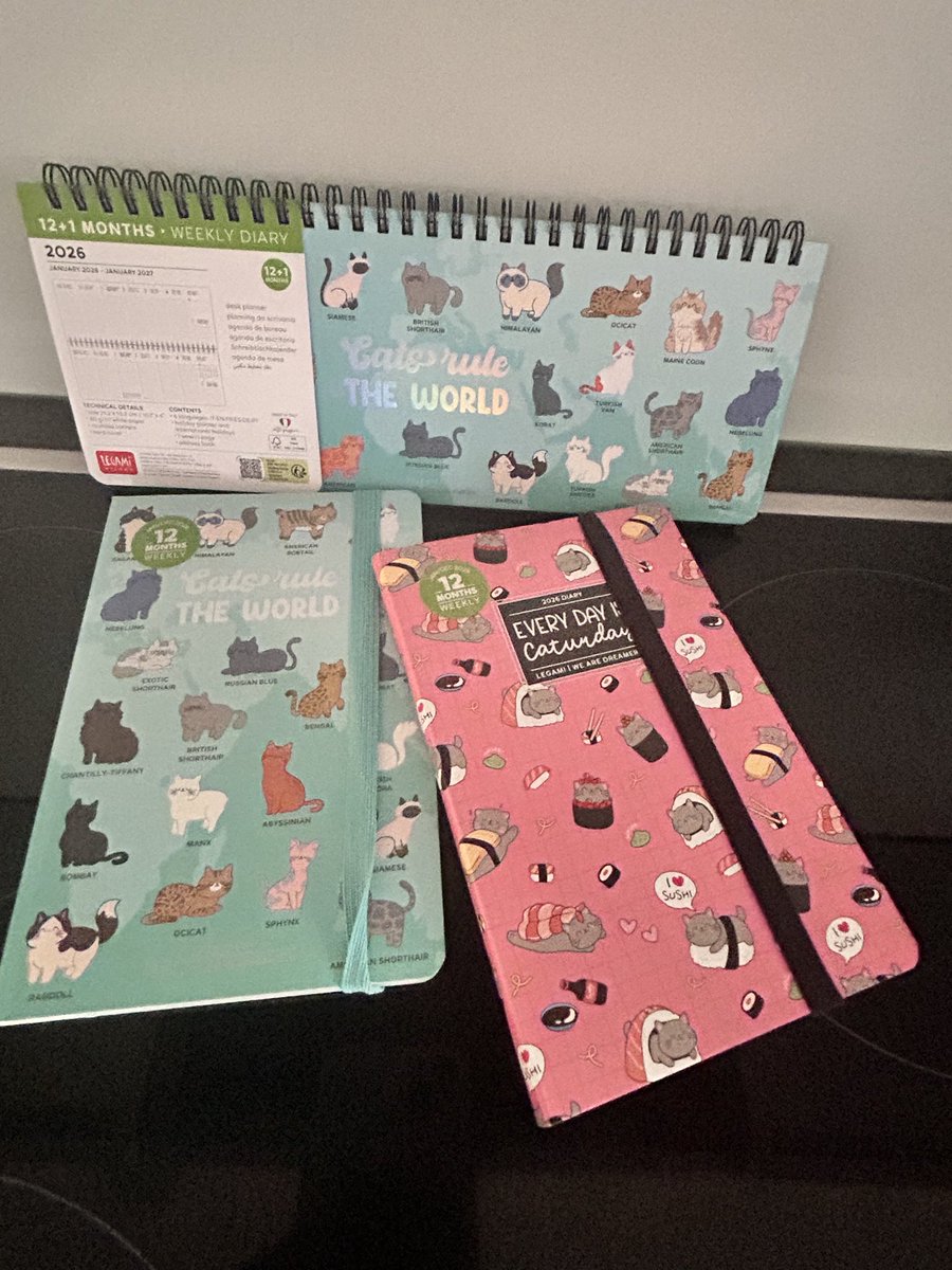 lolamatt47's tweet image. #HappyNewYear2026 🎉Little Giveaway for All 
#ReinosoFamily friends on behalf of Javier .@reinosoj2 😻 Thank U for r amazing support the long of 2025. Wishing everyone the best for 2026 Health,❤️+Luck☘️
#TogetherWeAreStrong 
💞🌎💪
Leave a comment below. 👍
Ends Fri 2nd 7pm 😘