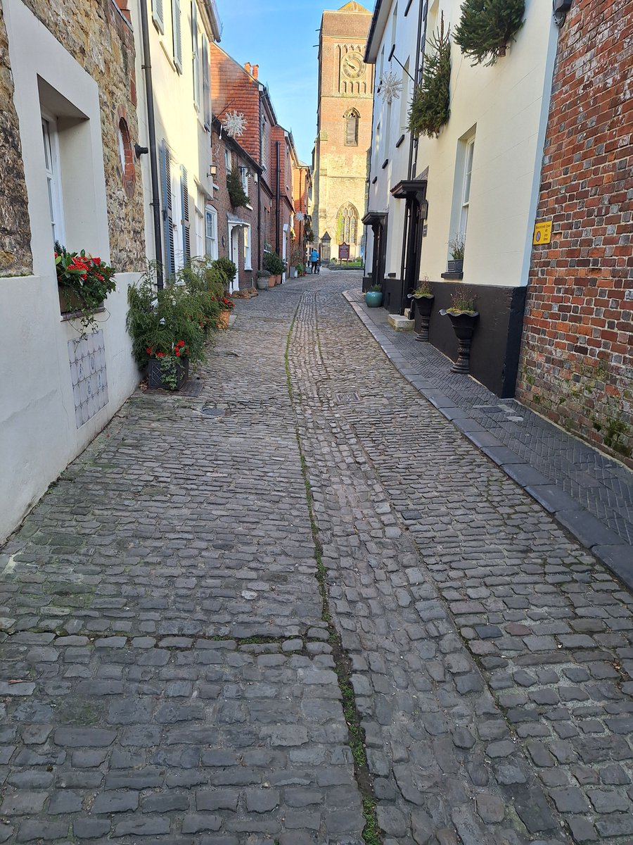 Das Stevens tweet media