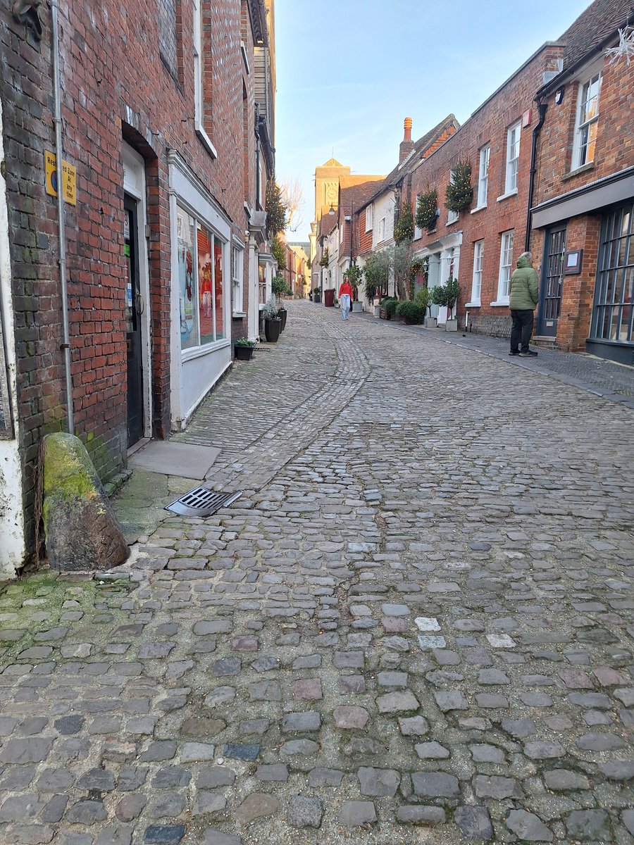 Das Stevens tweet media