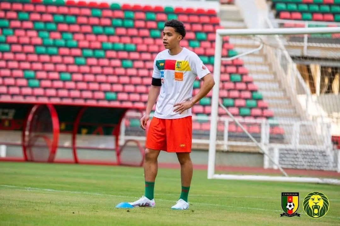 LEquipe237's tweet photo. 🛑 Faut-il rappeler Ben Elliott ?

Avec Baleba et Namasso, imaginer Ben Elliott dans le milieu des Lions pourrait créer un trio quasi injouable pour n’importe quelle équipe.🇨🇲🇨🇲 #lequipe237

🔹 Pensez-vous que c’est le bon moment pour le ramener en sélection nationale ?
Ou faut-il attendre qu’il gagne encore en expérience avant de l’intégrer ?
