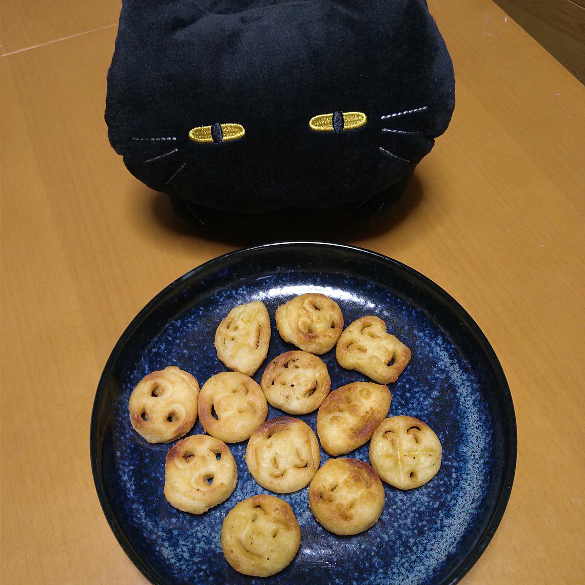 melanzani19's tweet photo. ちょっとしたツマミに丁度良いアンパンマンポテト🥔 https://t.co/Vm5Senm1O5