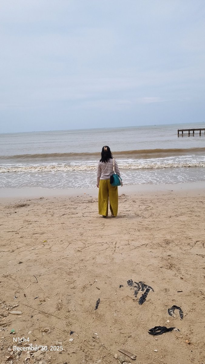 SamJaY1701's tweet photo. I've run to the beach..should I turn into the forest?
#Jeparamarinabay #CentralJava #healing https://t.co/08HFLjF4y7