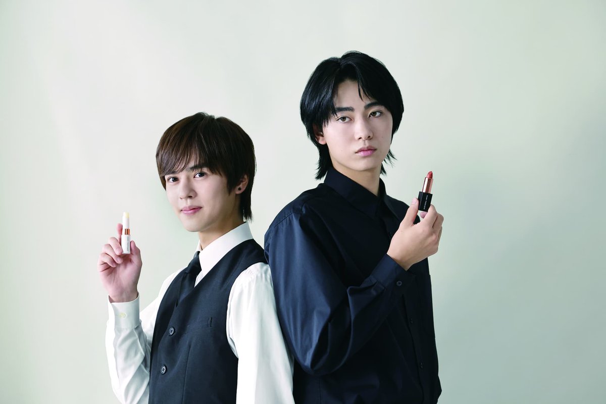 coslover_drama's tweet photo. 🔴⚪️🐈‍⬛🐈🔴⚪️

　　ℍ𝕒𝕡𝕡𝕪 ℕ𝕖𝕨 𝕐𝕖𝕒𝕣

　　　　🔴⚪️🪞💫🔴⚪️

今年は #ドラマコスラバ 𝗦𝗲𝗮𝘀𝗼𝗻𝟮で幕開け🎊ˎˊ˗ 
最高糖度のラブストーリーをお楽しみに…🩷

／
📺𝟮𝟬𝟮𝟲年𝟭月𝟭𝟱日深夜放送＆配信スタート！
🔗https://t.co/MtVm15pXn7
＼

#奥野壮 #豊田裕大 https://t.co/p28itO0mox